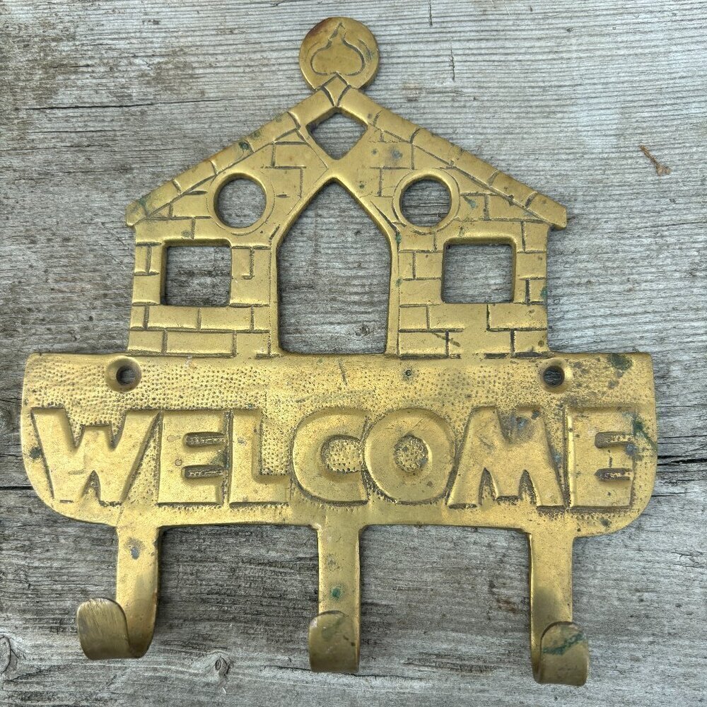 Vintage Brass Welcome Home Key Hook Holder